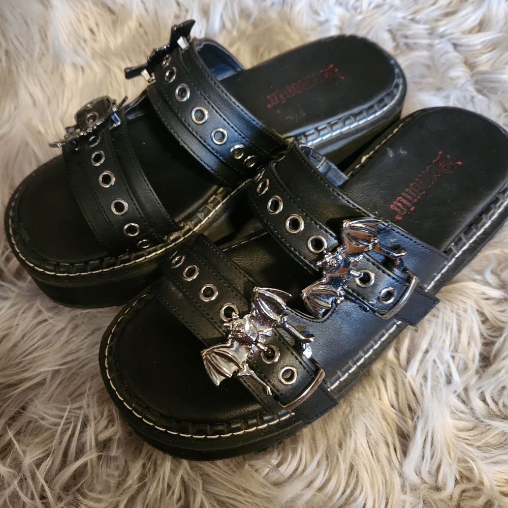 Demonia bat slides